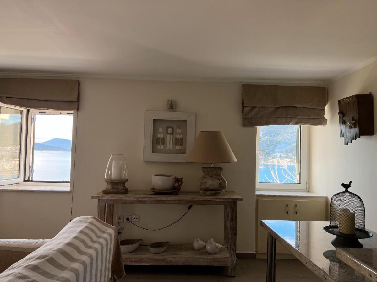 Kasteli Suite Poros Town Exterior foto