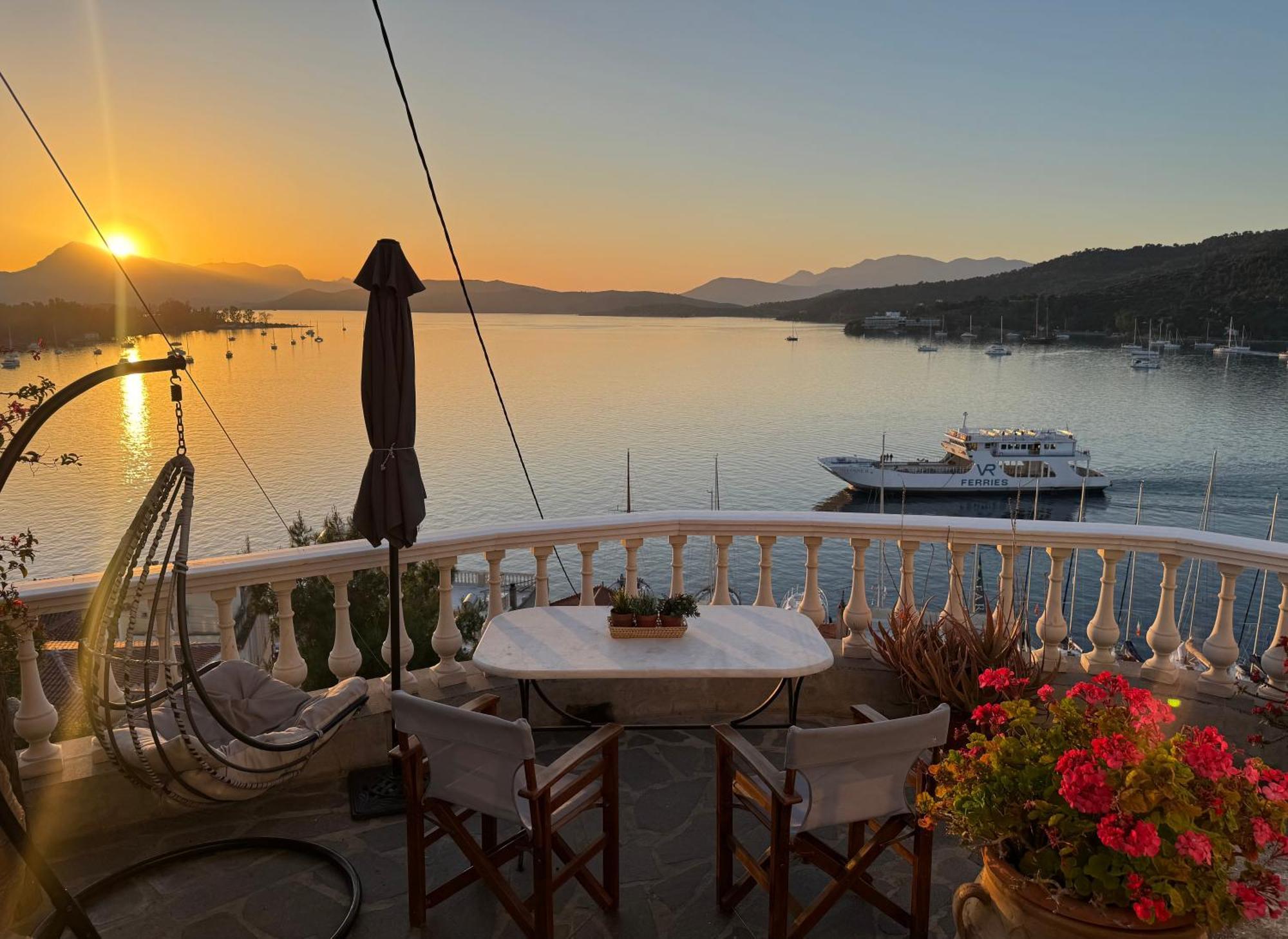 Kasteli Suite Poros Town Exterior foto
